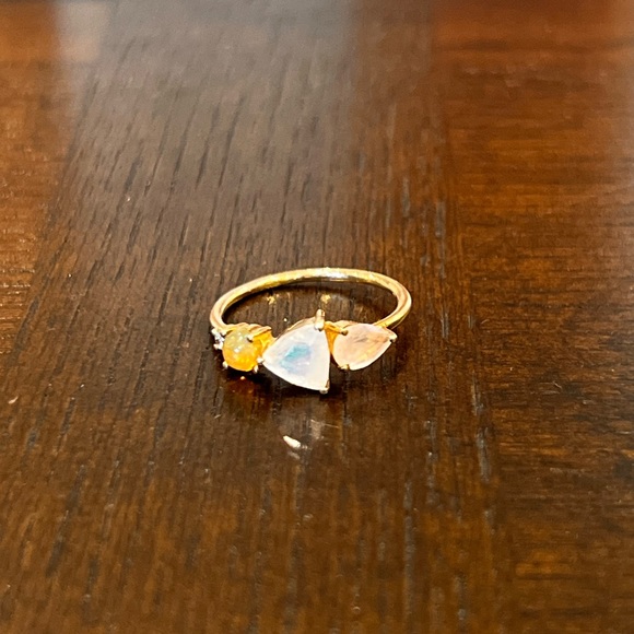 Gold Cluster Ring - Picture 1 of 3